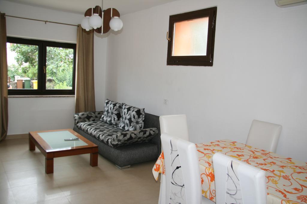 Apartments Karabaic Krk Krk Town Buitenkant foto