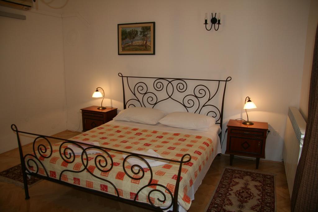 Apartments Karabaic Krk Krk Town Buitenkant foto